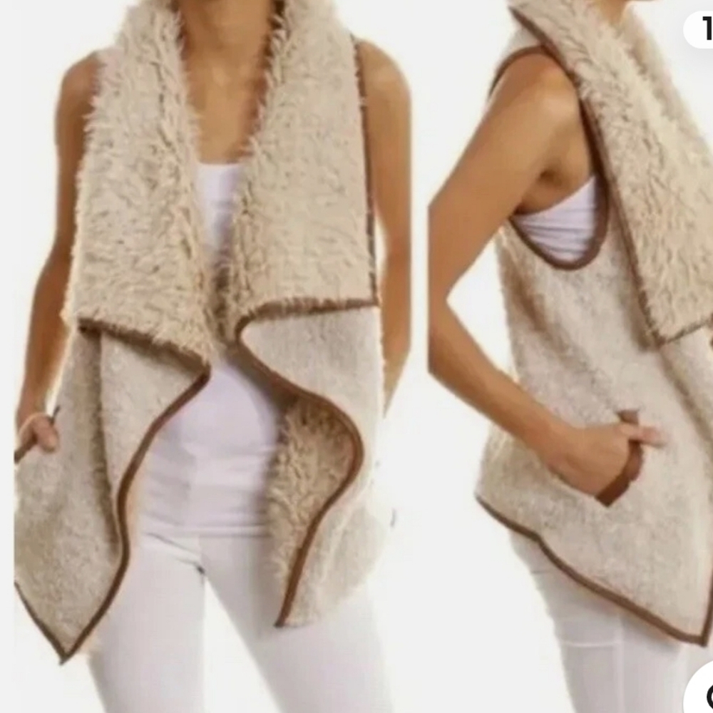 Love Tree Cream and Brown Faux Fur Vest Size L